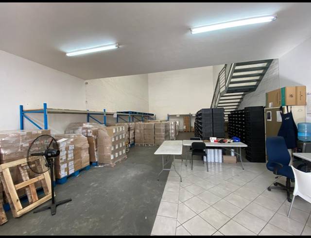 190M² WAREHOUSE TO LET IN TUNNEY